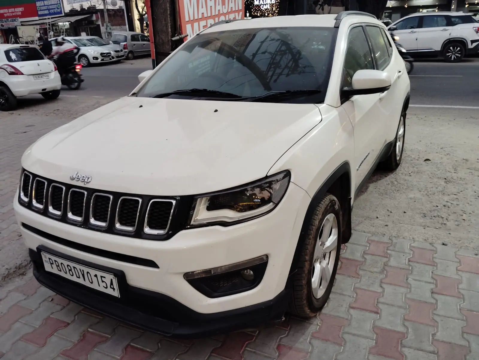 2017 Jeep Compass Longitude 2.0 Diesel BS IV 2017 Jeep Compass Longitude 2.0 Diesel BS IV