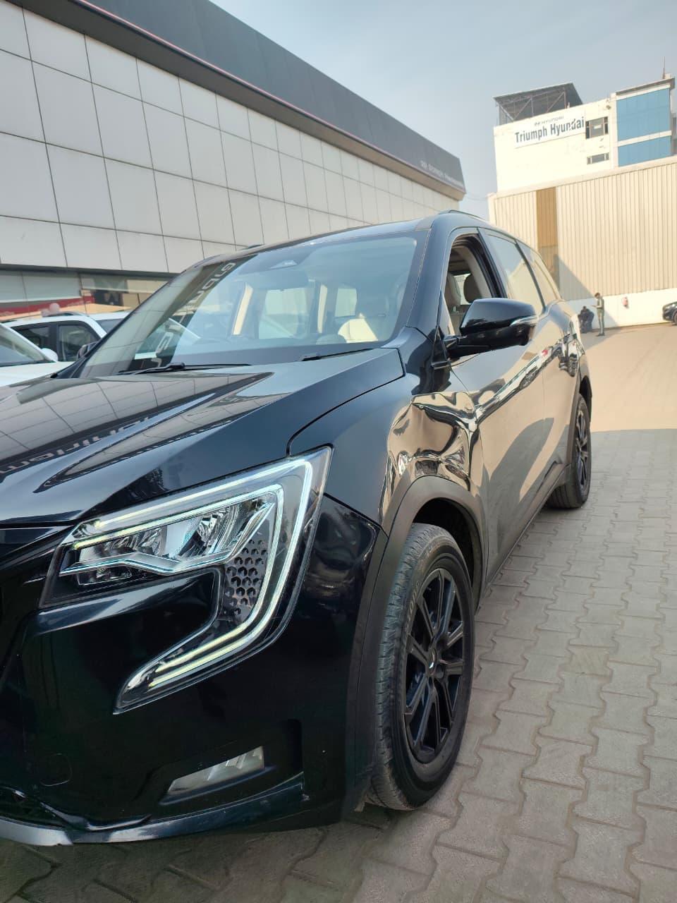 2024 Mahindra XUV700 MX Petrol MT 7 STR 2024 Mahindra XUV700 MX Petrol MT 7 STR
